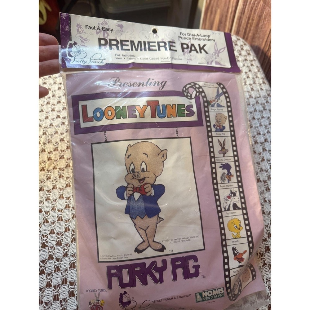 Pretty Punch Looney Tunes Porky Pig Embroidery Kit Pink Vintage 1987 Retro - Picture 2 of 8
